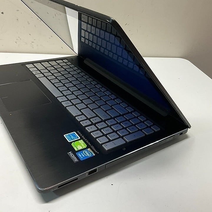 ASUS Q550LF Laptop 15.6" TOUCH i7, 8GB RAM 256GB SSD, GT 745M BA