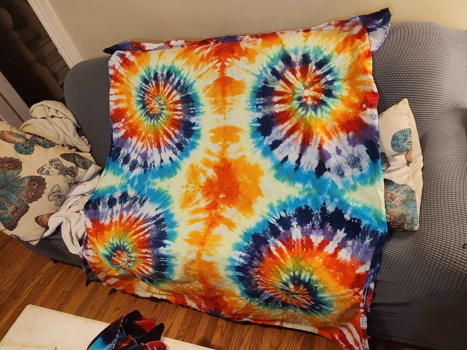 Tie dye tapestries/blankets/throws - photo 2