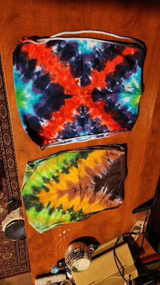 Tie dye sling bags, totes and book bags! - photo 2