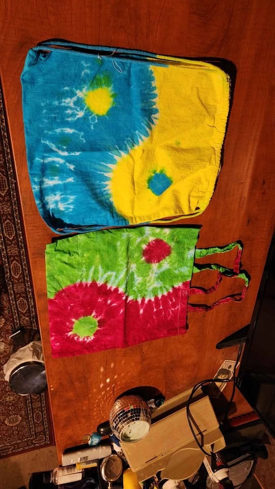 Tie dye sling bags, totes and book bags! - photo 3