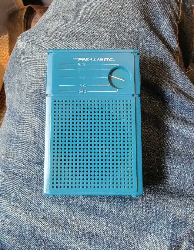 Vintage 1987 Realistic Radio – Works