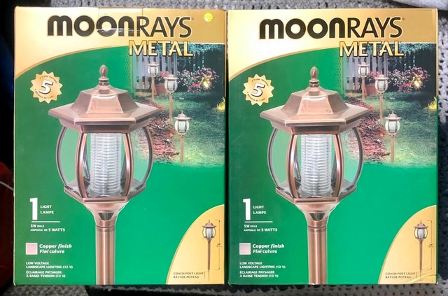 Moonrays Coach Post Light – Stylish & Bright!