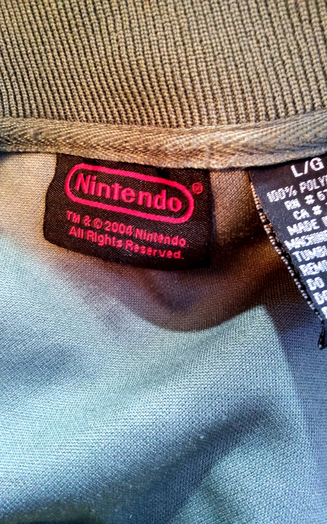 Nintendo 2004 Track Jacket Large - photo 4