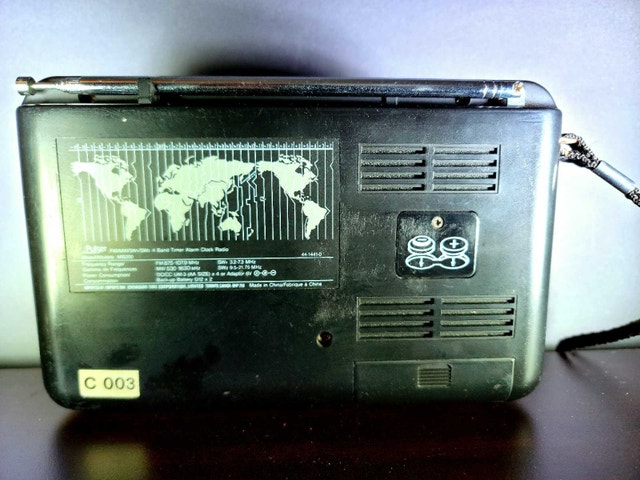 Pulser MB200 4-Band Alarm Clock Radio - photo 3