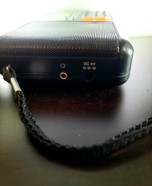 Pulser MB200 4-Band Alarm Clock Radio - photo 4