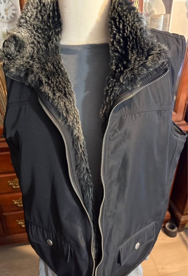 Lady Hathaway Waterproof Wind Breaker Vest - Black, L/XL