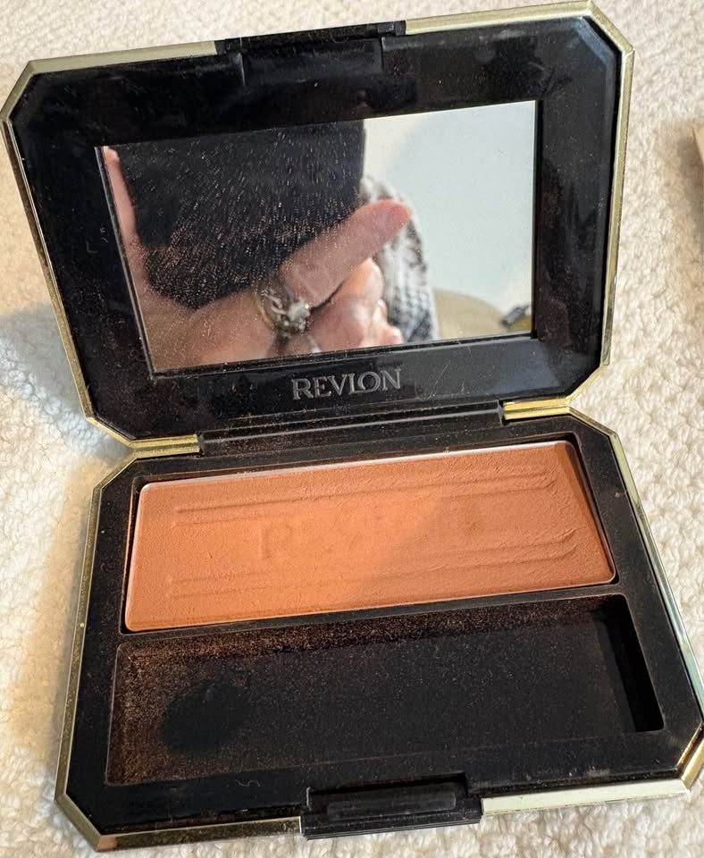 Revlon Blush & Covergirl Powder - photo 5