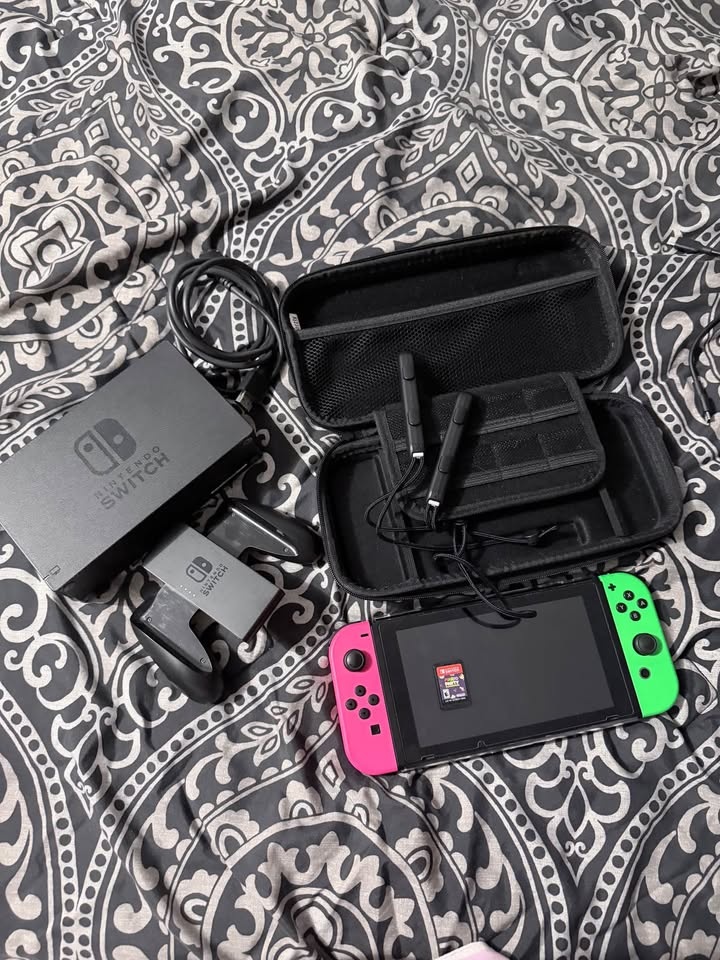 Nintendo Switch v2 with Mario Party Superstars - photo 4