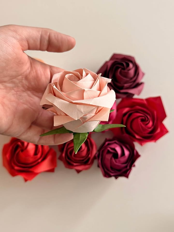 Origami Decor Bundle - 9 Roses + 5 Birds - Moving Sale