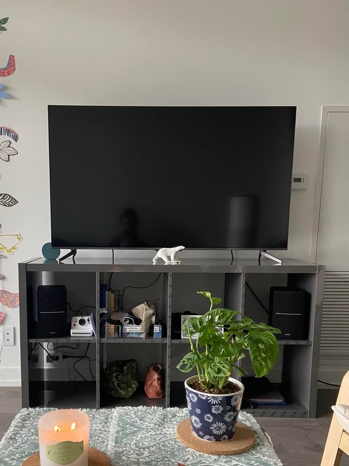 IKEA KALLAX 2x4 Shelf Unit (8 Cubes) - photo 2