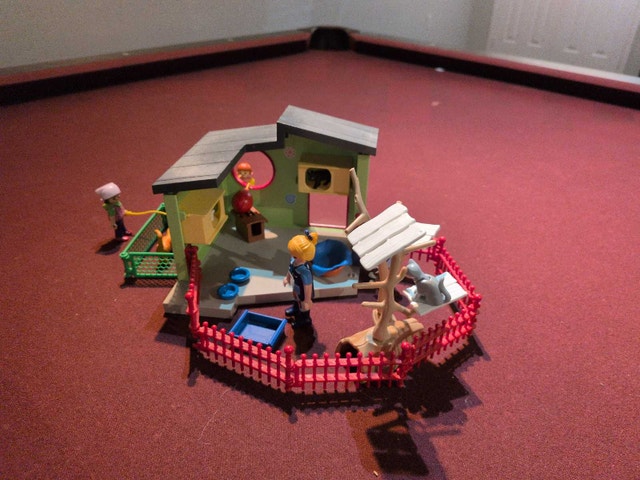 Playmobil Cat Shelter