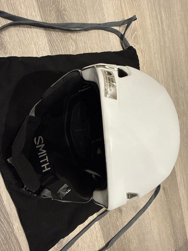 GIRO Ski Helmet - photo 2