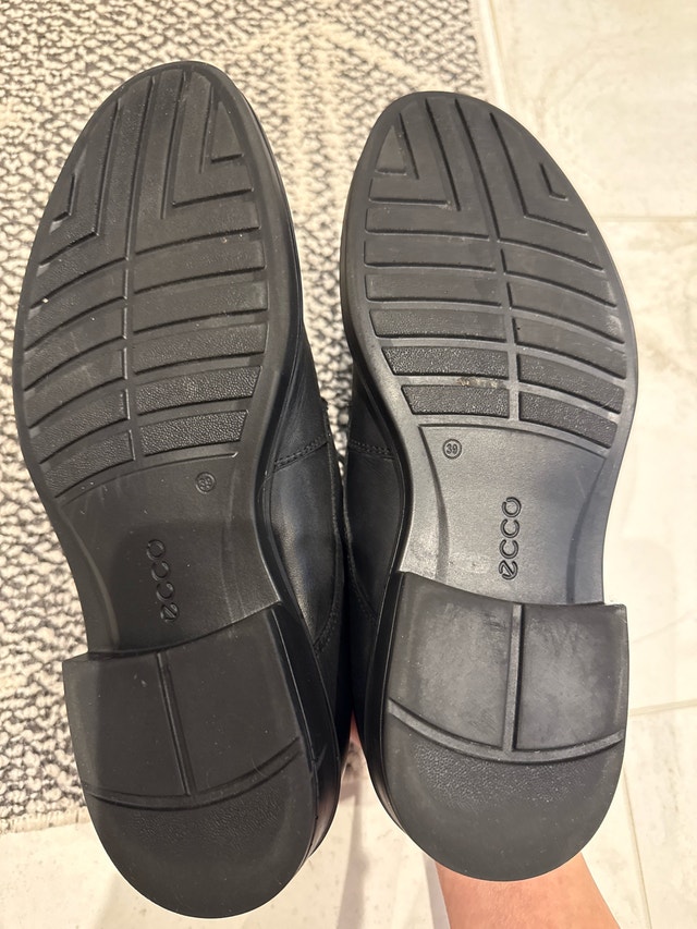 Ecco Vitrus Dress Shoes - Black Leather - Size 39 (US 5-5.5) - photo 2