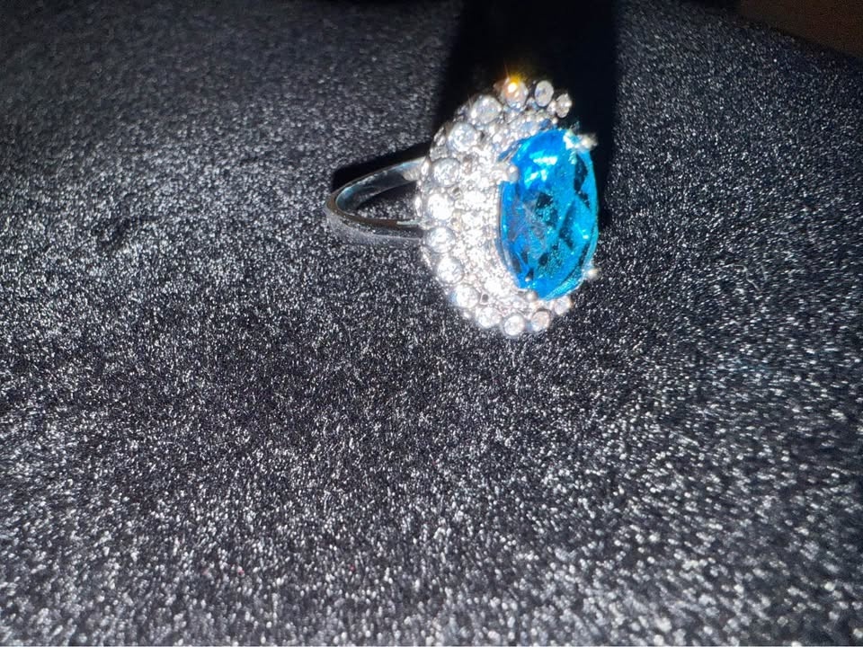 18K White Gold Fill Blue Sapphire Ring - Size 7