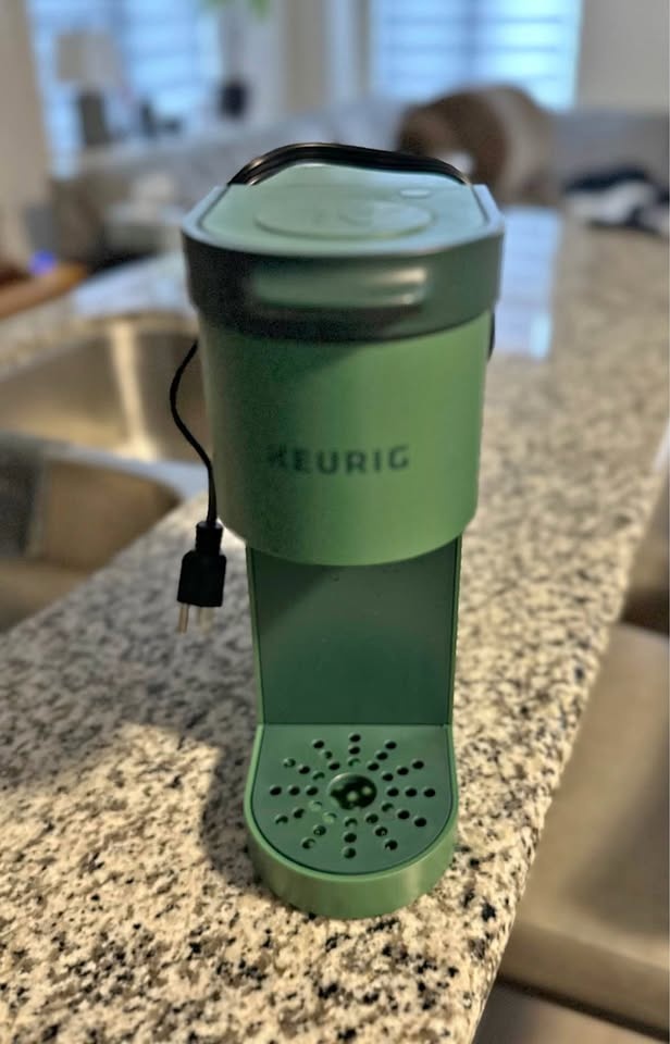 Keurig Single Serve K-Cup (Glamping Green)