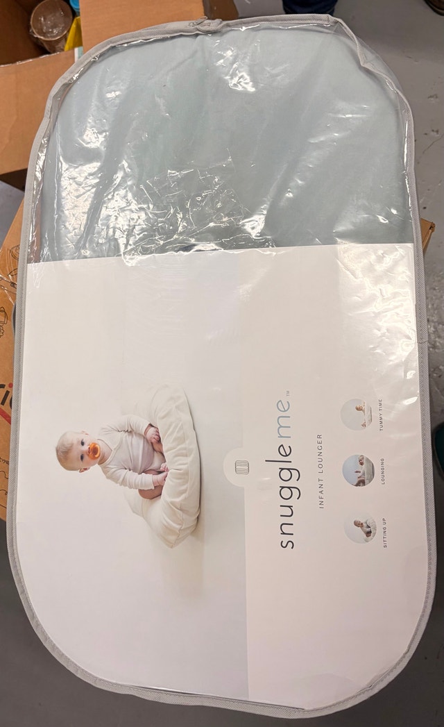 Snuggle Me Infant Lounger