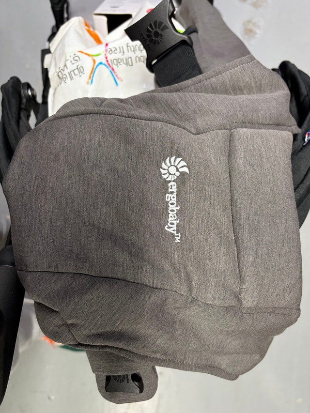 Ergobaby Embrace Newborn+ Baby Carrier