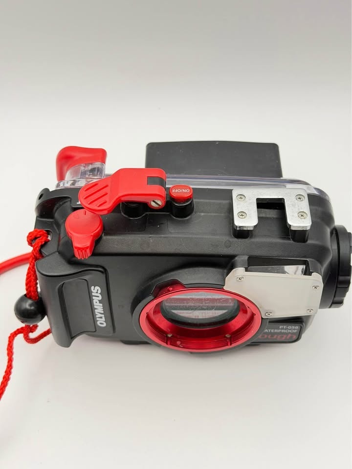 Olympus PT-056 Waterproof Case for TG-3 & TG-4 Cameras - photo 5