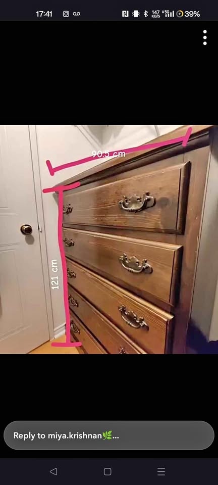 Wood dresser - 5 drawers