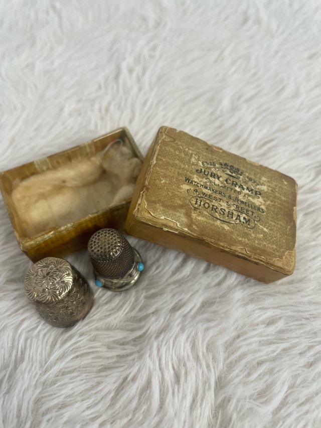 Antique Charles Horner Dorcas Thimbles - Size 3/4 - photo 2