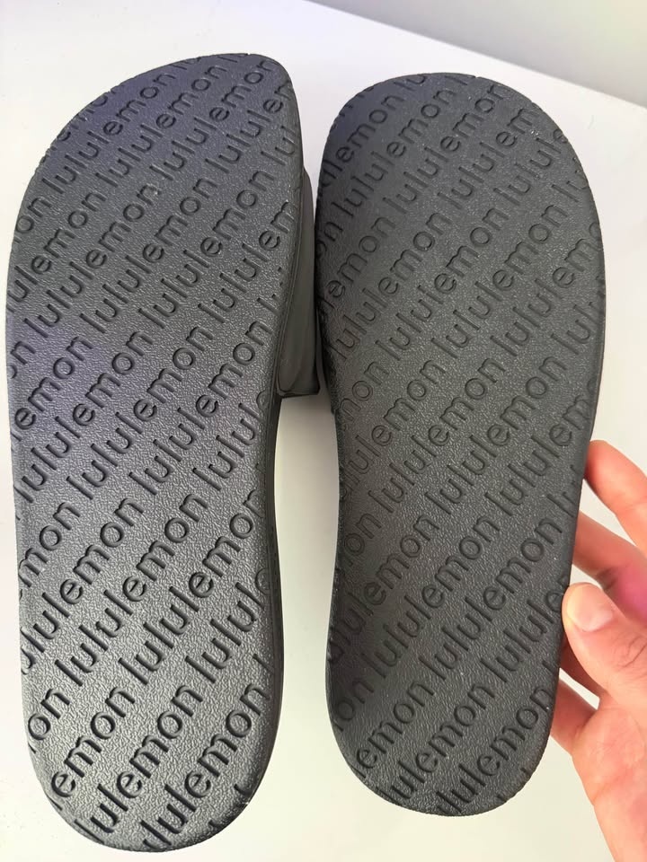 Lululemon Men's Restfeel Slides (10) - photo 2