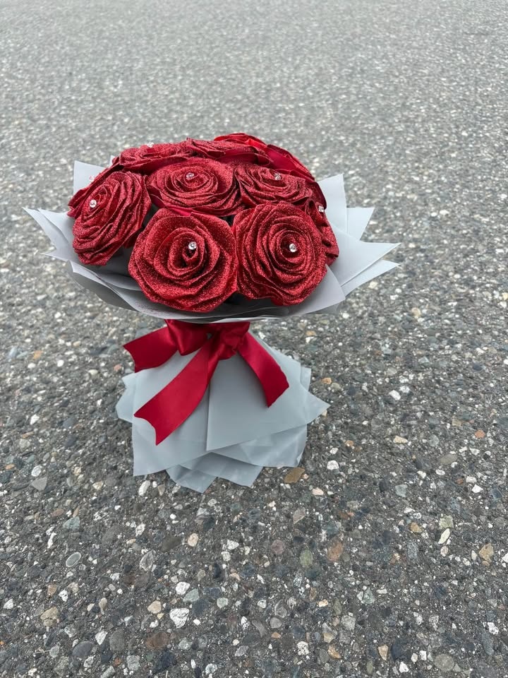 12 Count Glitter Eternal Rose Bouquet - photo 2