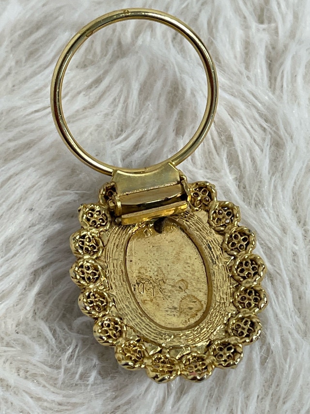 Vintage Gold Tone Cameo Collection - photo 3