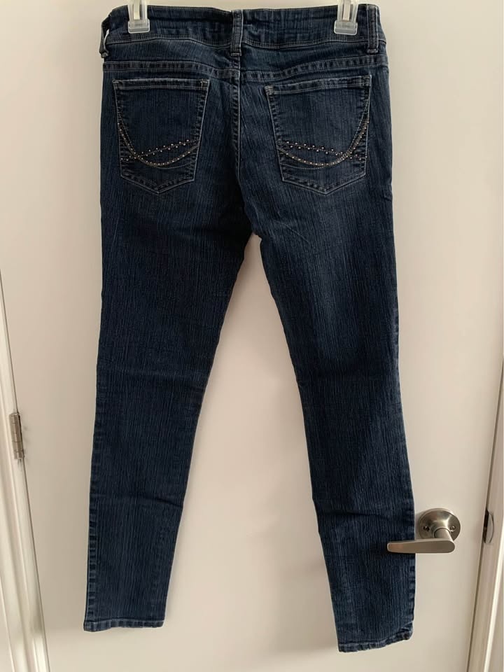 Forever 21 Jeans with Pocket Detail - Size 27 - photo 3