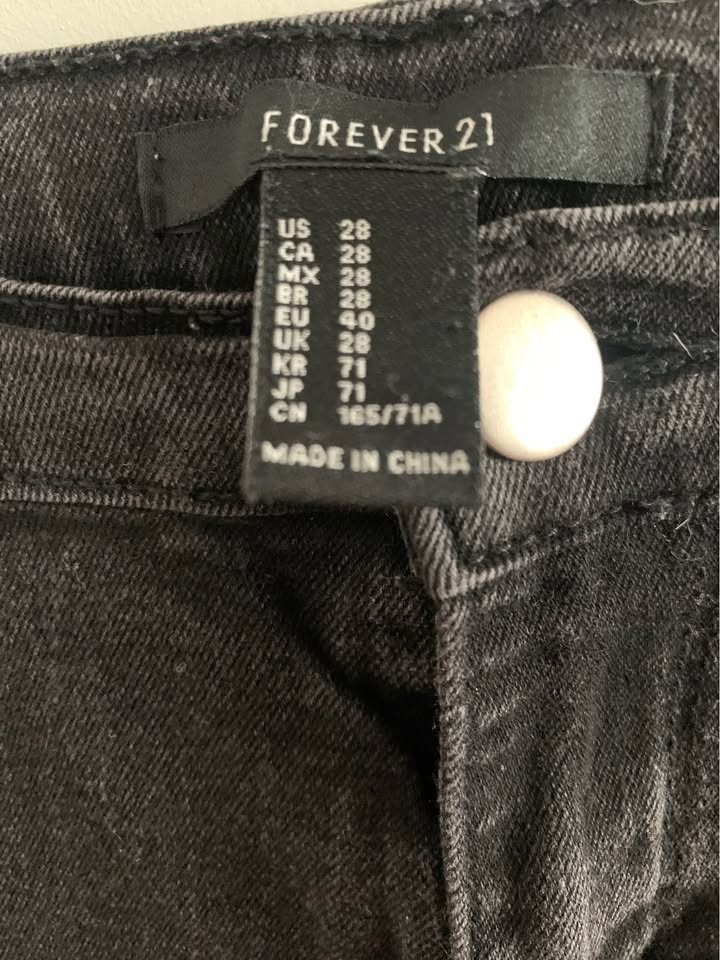 Forever 21 Jeans - Size 28 - photo 2