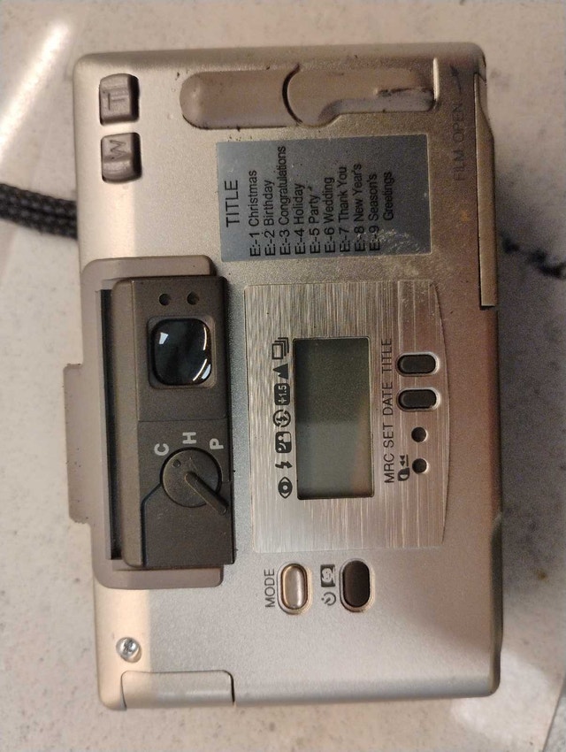 Konica Revio Z3 Camera with Case - photo 3