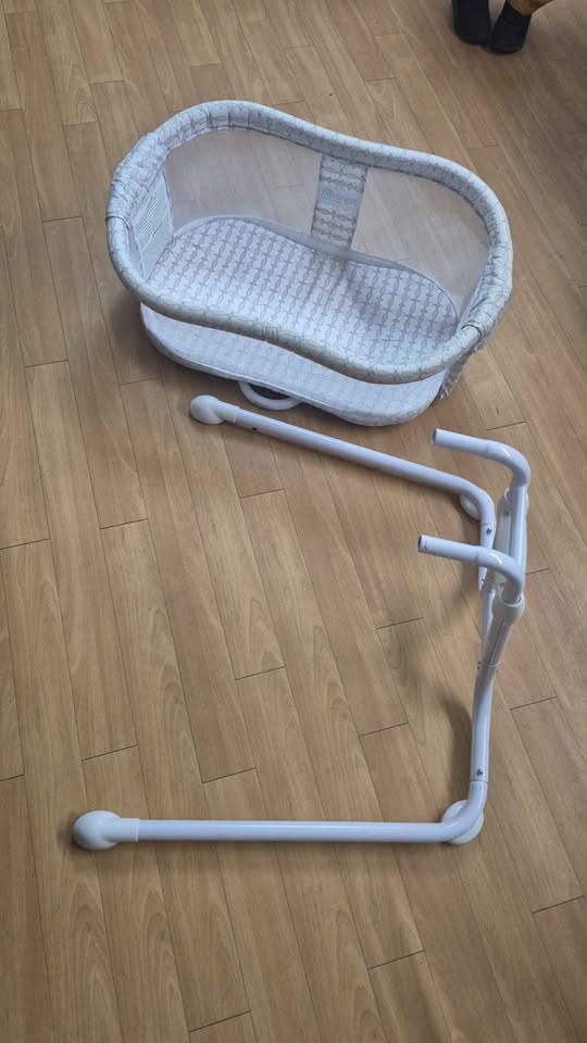 Halo Bassinest Glide Sleeper Baby Bed/Crib - photo 5