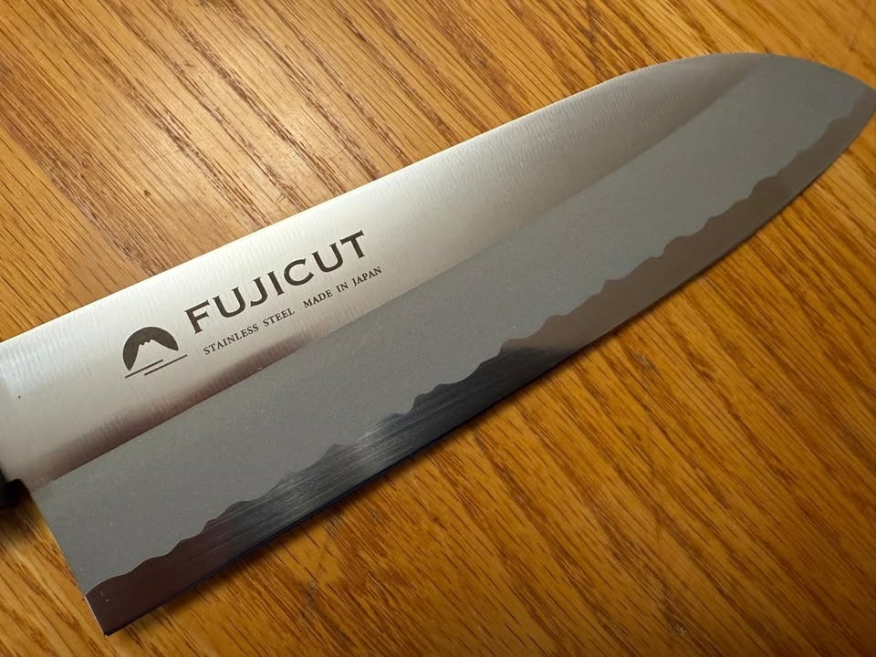 Fuji Cutlery Santoku Knife - Made in Japan - photo 3