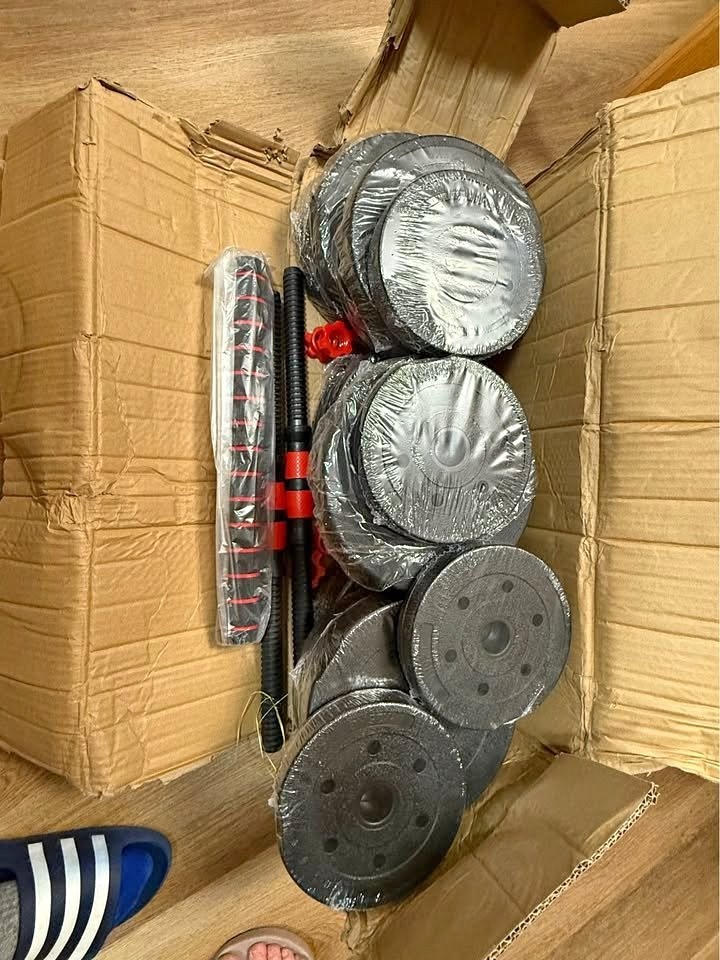 40 kg Adjustable Dumbbell Set - BRAND NEW!