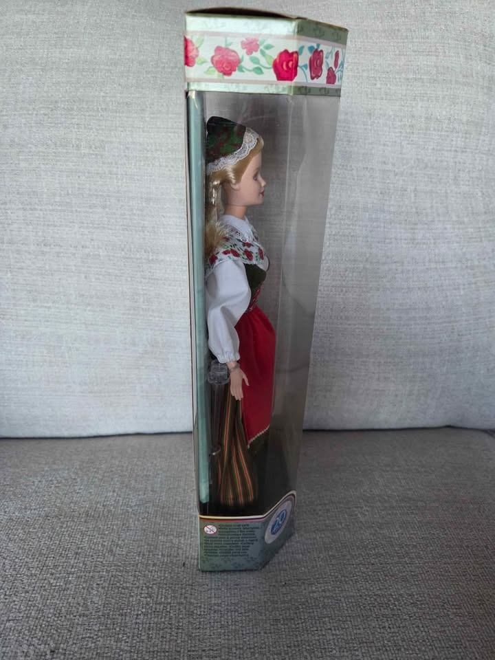 Swedish Barbie Doll - 1999 20th Anniversary - photo 4