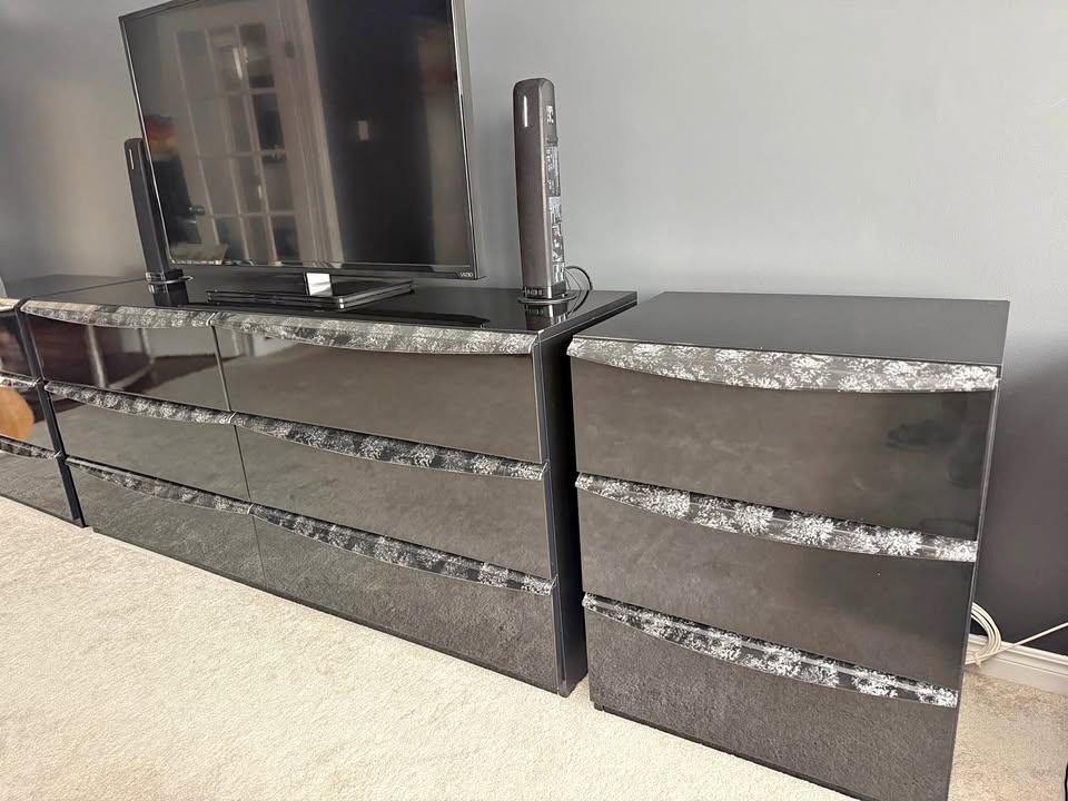 TV Unit & Dresser – Great Condition