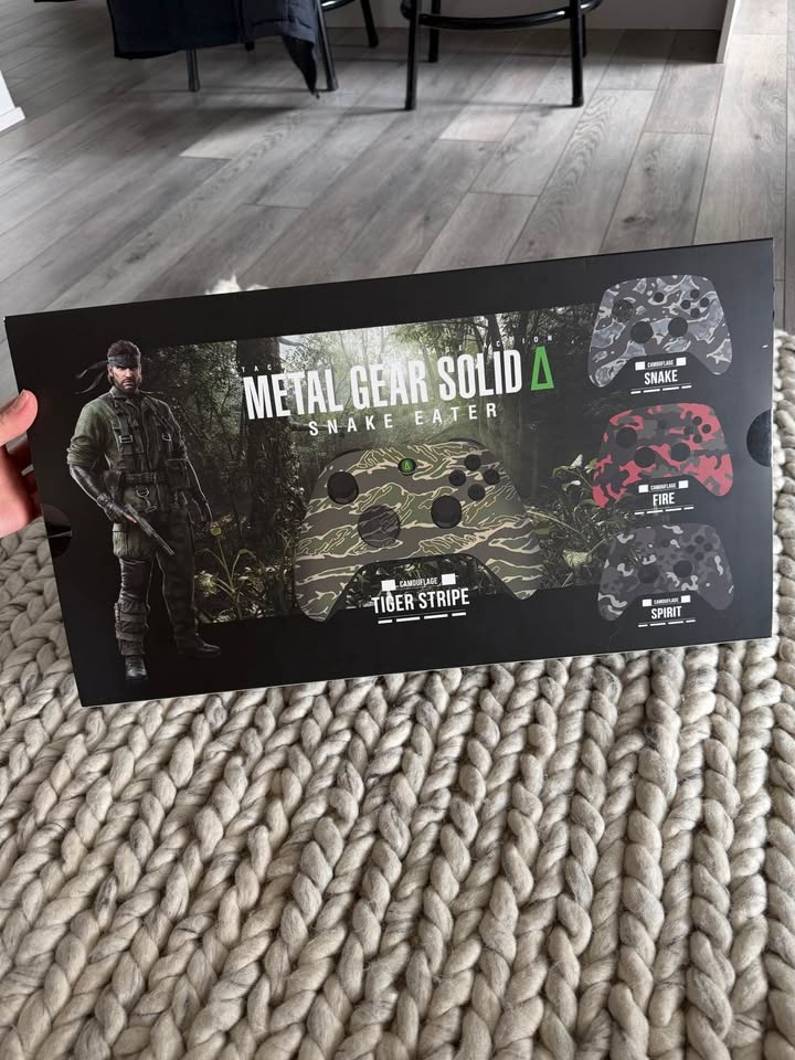BNIB Metal Gear Solid Delta - Limited Edition Controller Set - photo 2