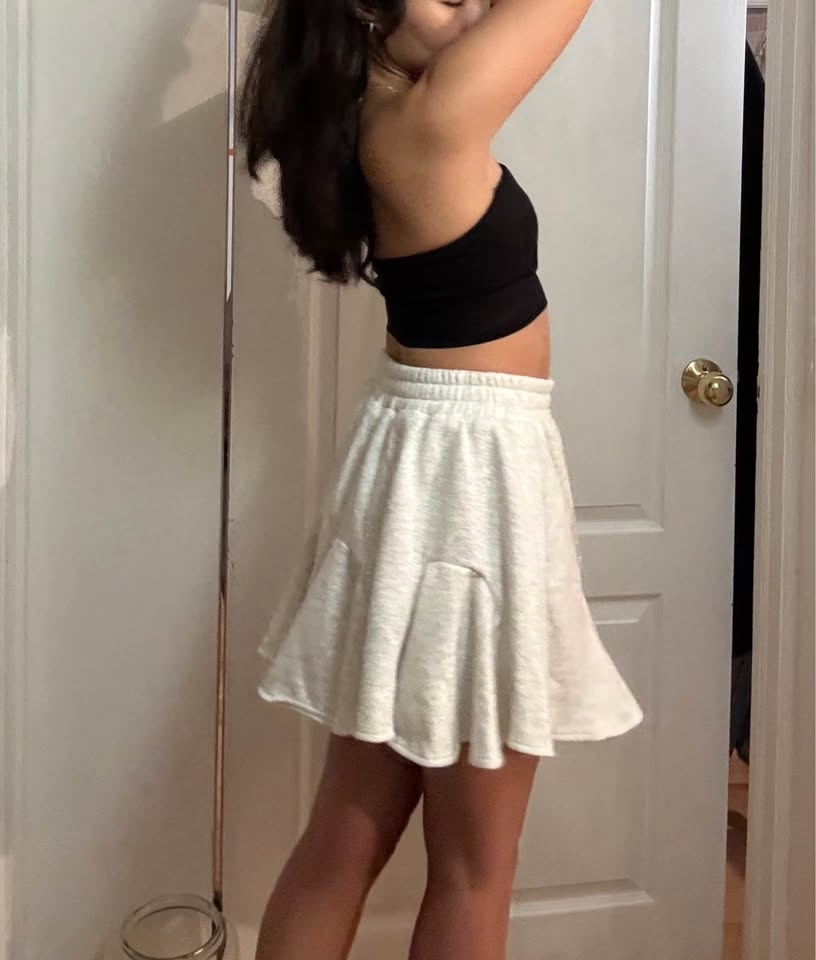 Sweater skirt, size L (fits M) - photo 3