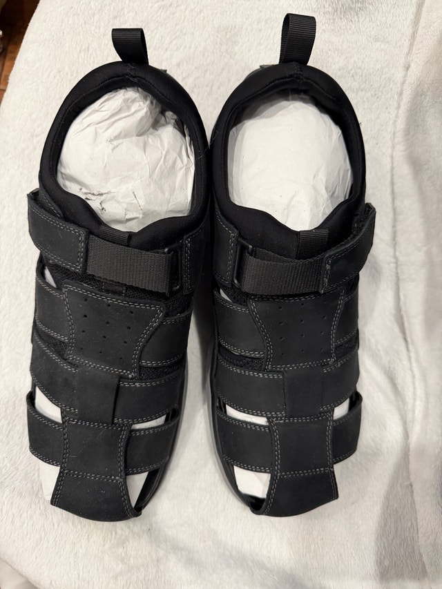 Black Sandals Size 12 - photo 2