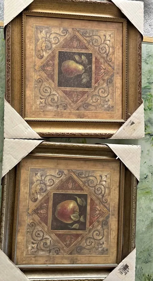 Set of 2 fruit pictures thumbnail