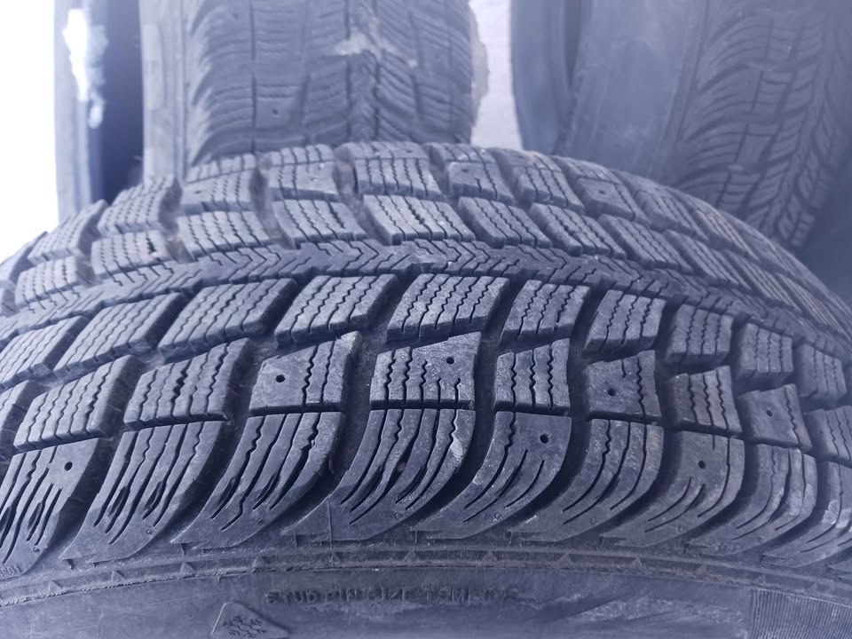 205 60 R16 Set of 4 Federal Himalaya WS2 Winter Tires - photo 2