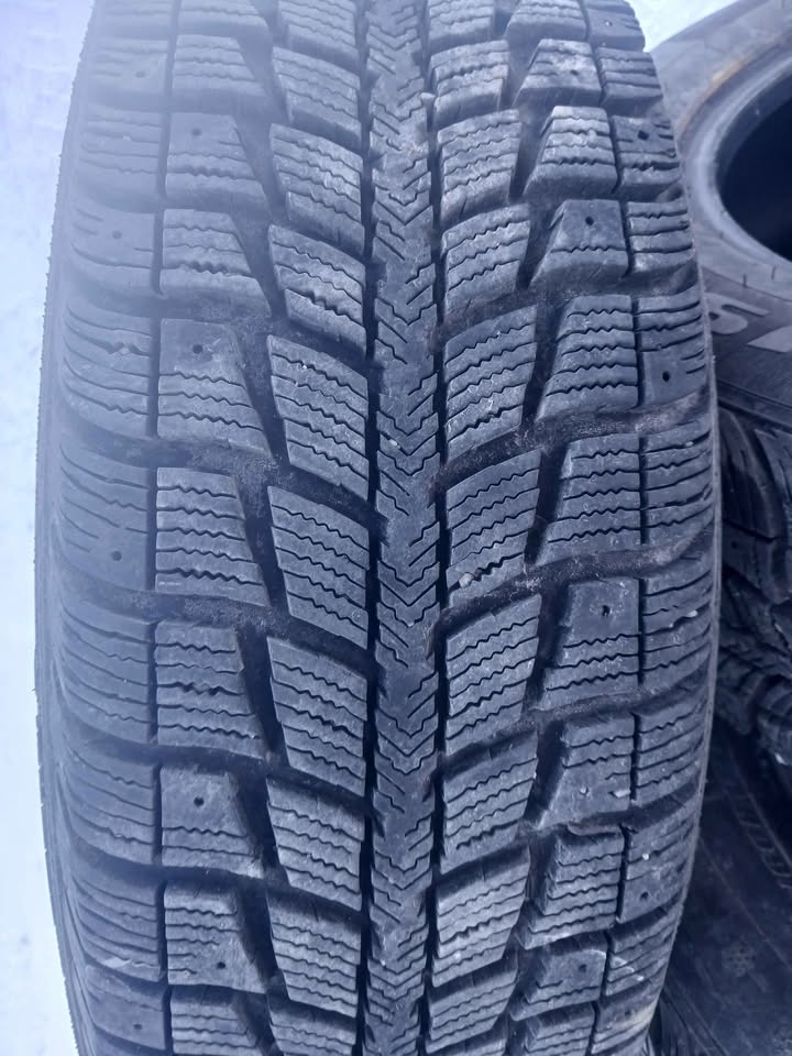 205 60 R16 Set of 4 Federal Himalaya WS2 Winter Tires - photo 3