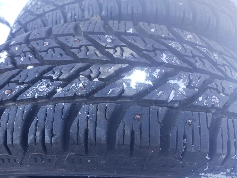 225 65 r17 TWO GOODYEAR ULTRA GRIP STUDDED WINTER TIRES - photo 3