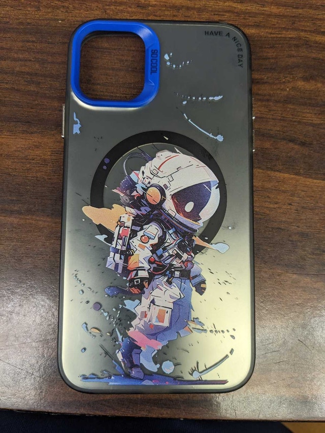 iphone 11+12+13 astonaut case