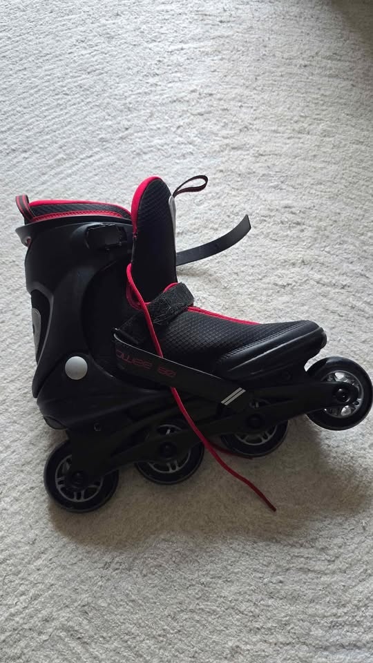 K2 Inline Skates - Size 11 + Protective Gear - photo 2