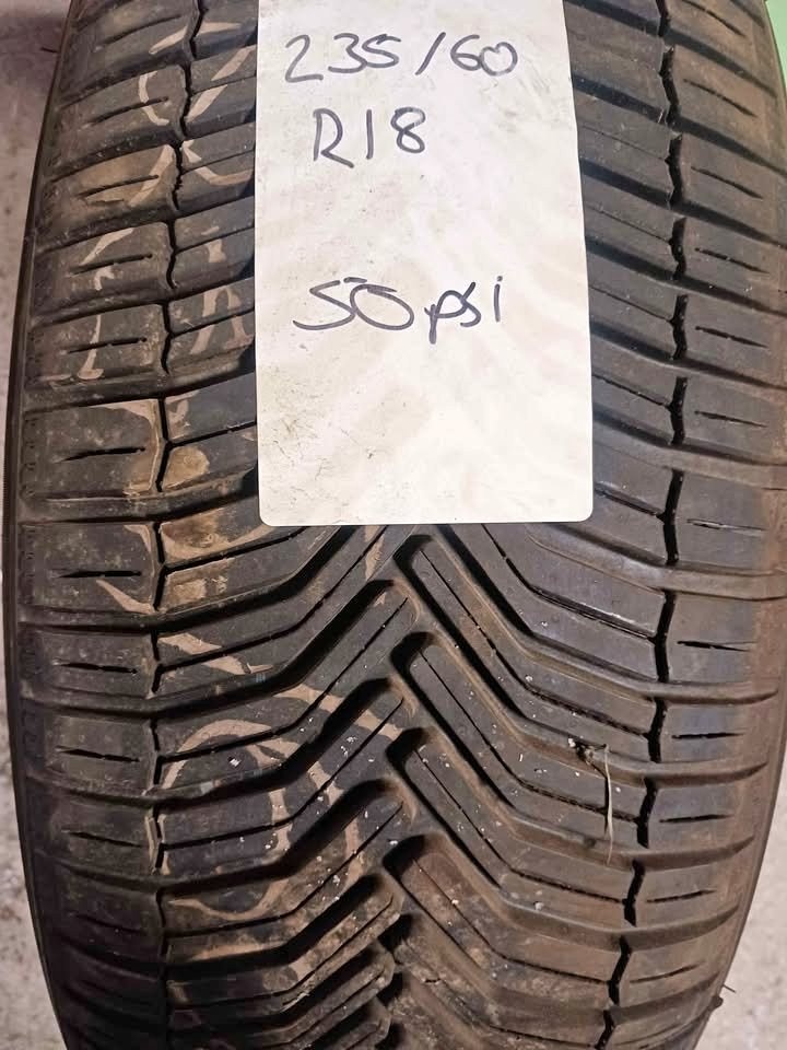 235 60 R18 Michelin Cross Climate All Weather Tire - NEW