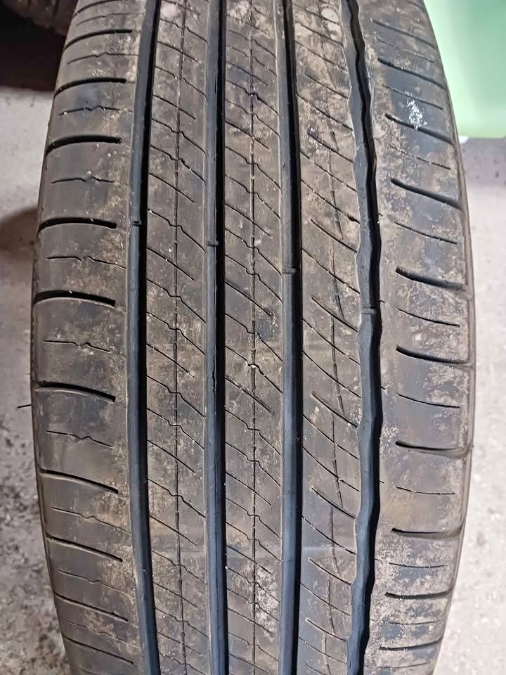 235 55 r20 ONE MICHELIN PRIMACY TOUR ALL SEASON TIRE