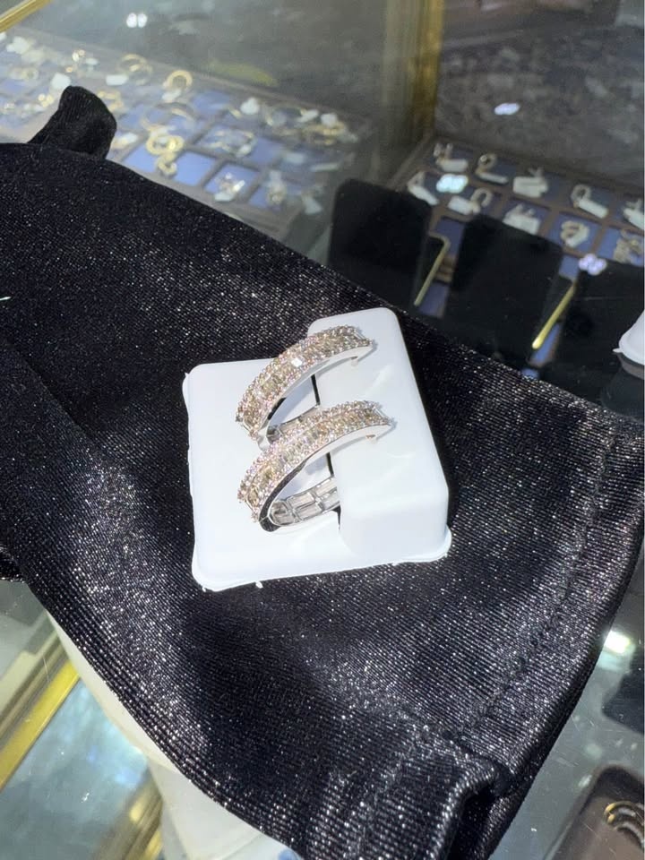 Diamond hoops , white / yellow gold . - photo 3