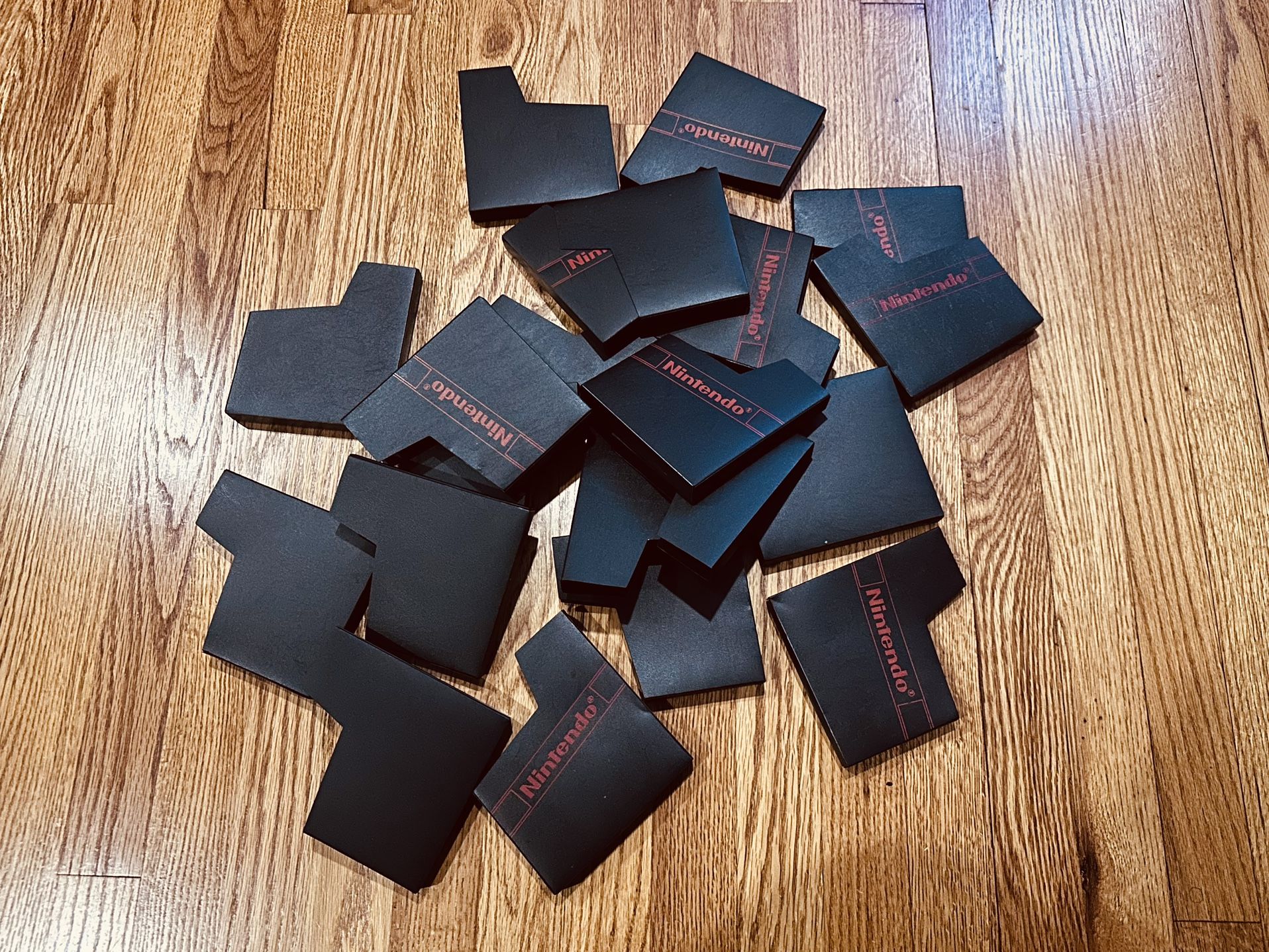 21 NES Nintendo Cartridge Slip Cases - 9 Branded, 12 Blank