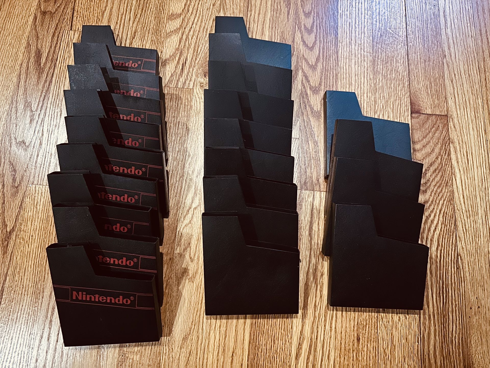 21 NES Nintendo Cartridge Slip Cases - 9 Branded, 12 Blank - photo 3
