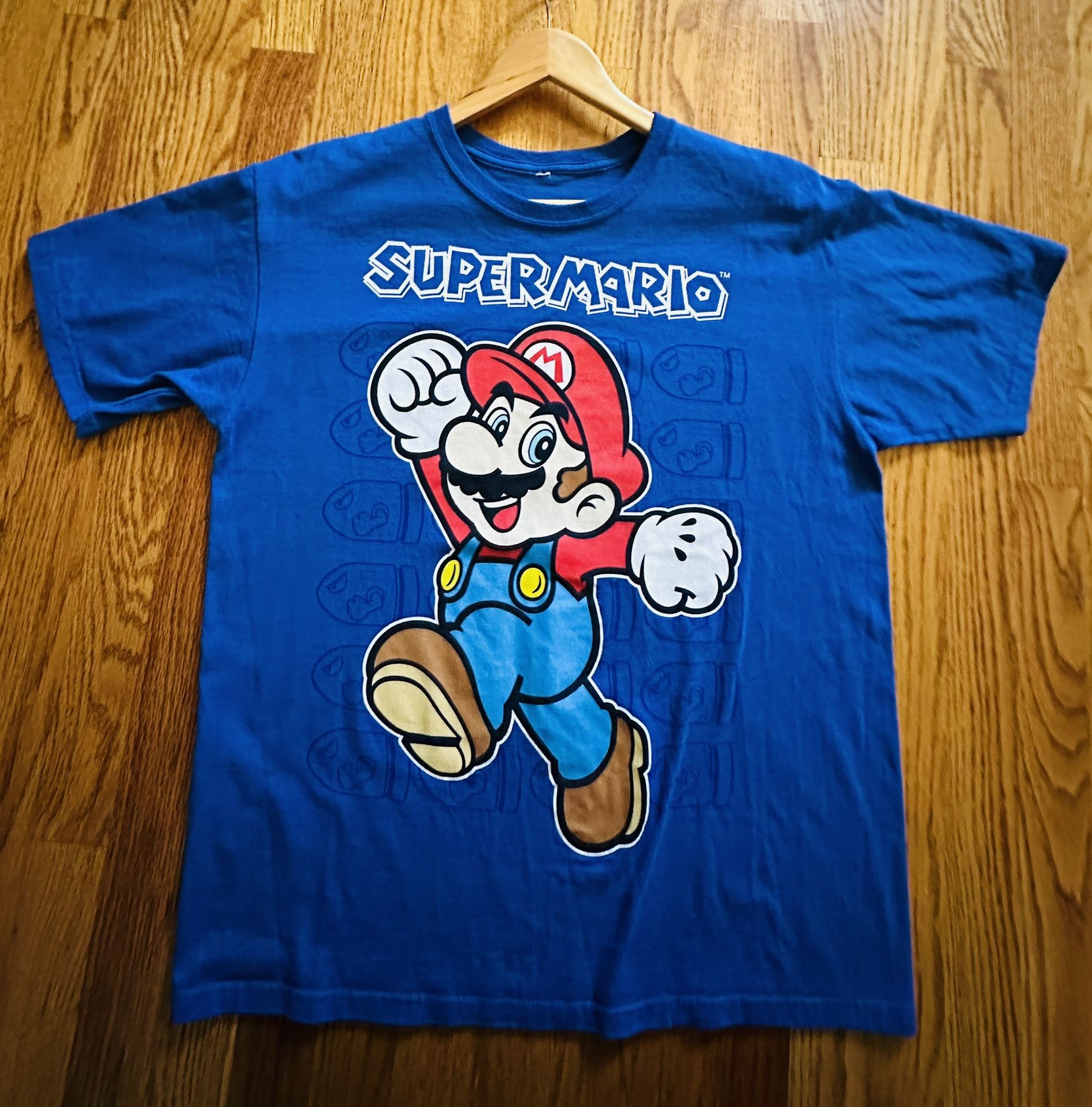 Super Mario T-Shirt - Men’s - Large